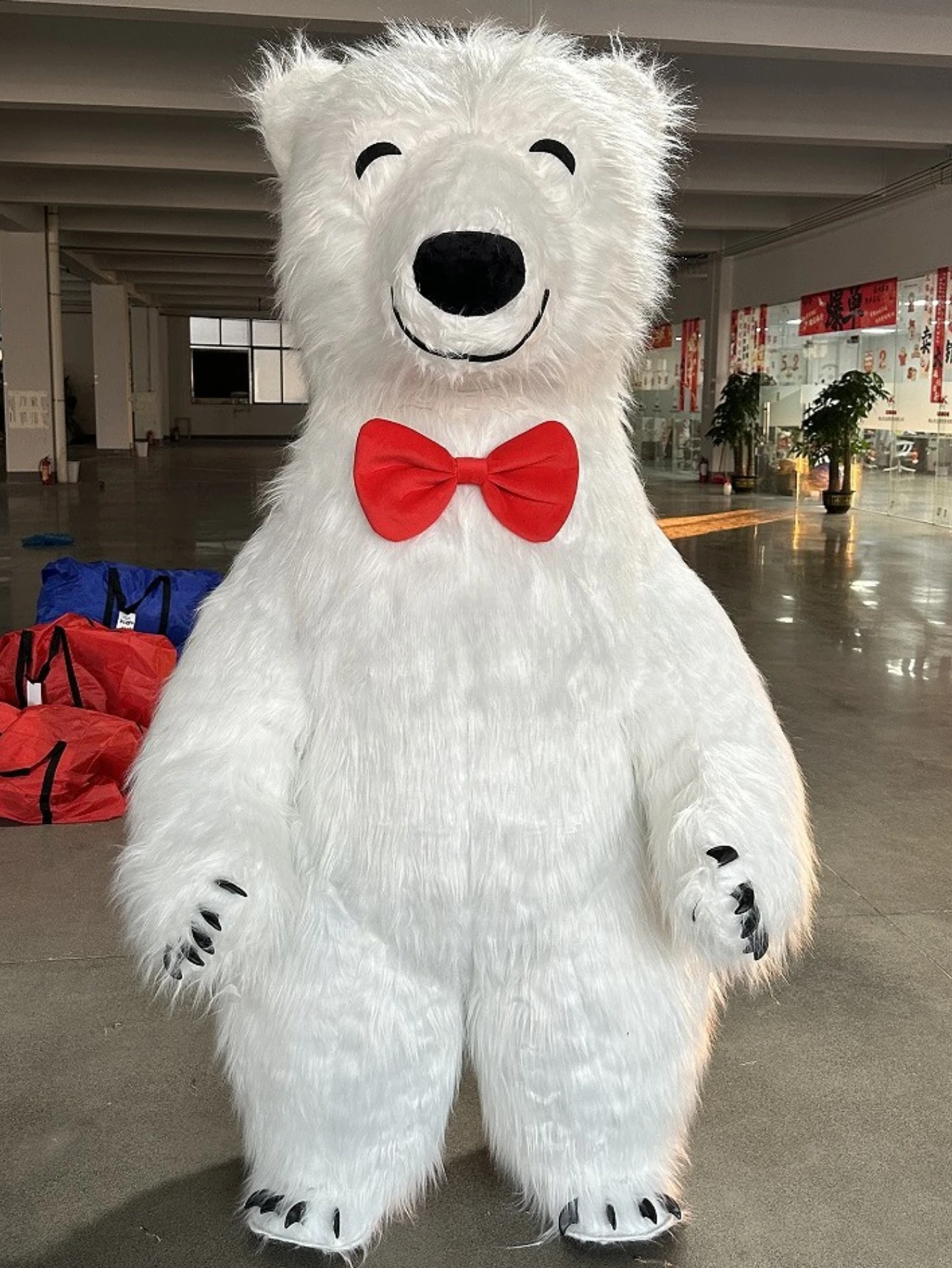 거대한 흰색 북극곰 인형 의상, 웃는 얼굴, 털이 달린 - Suits 리뷰 및 가격